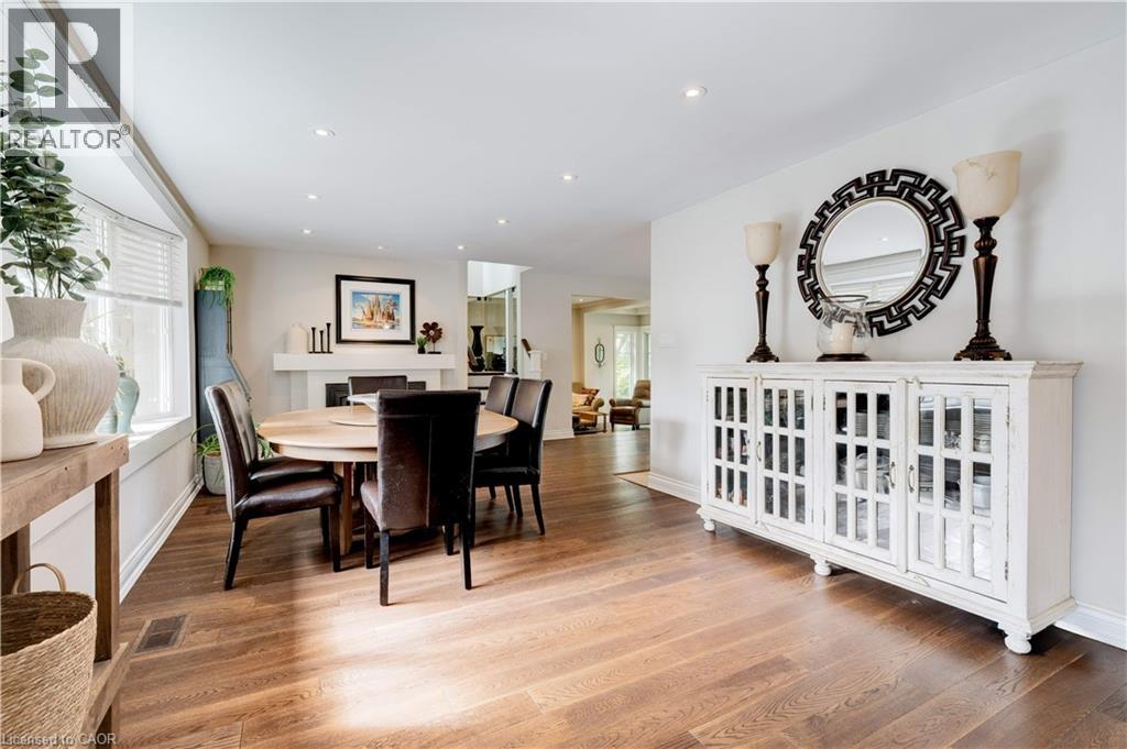 4391 Lakeshore Rd, Burlington, ON L7L 1B3