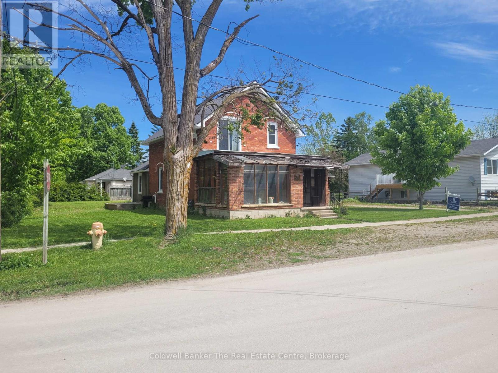 24 Elizabeth St W, Clearview, ON L0M 1G0