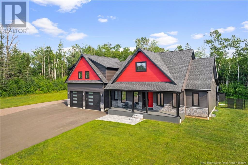 37 Laforge St, Shediac, NB E4P 0J9