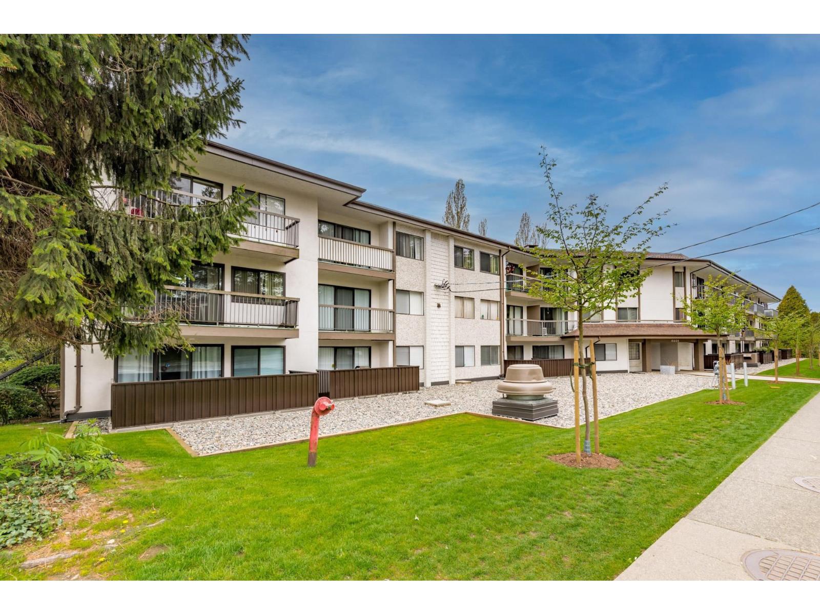 15020 N Bluff Road Unit 208, White Rock, BC V4B 5A4