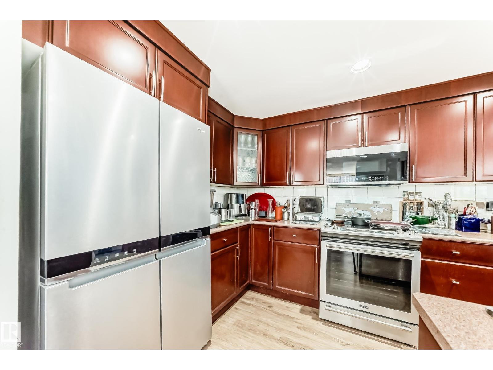 10028 119 Street Northwest #305, Edmonton, AB T5K 1Y8