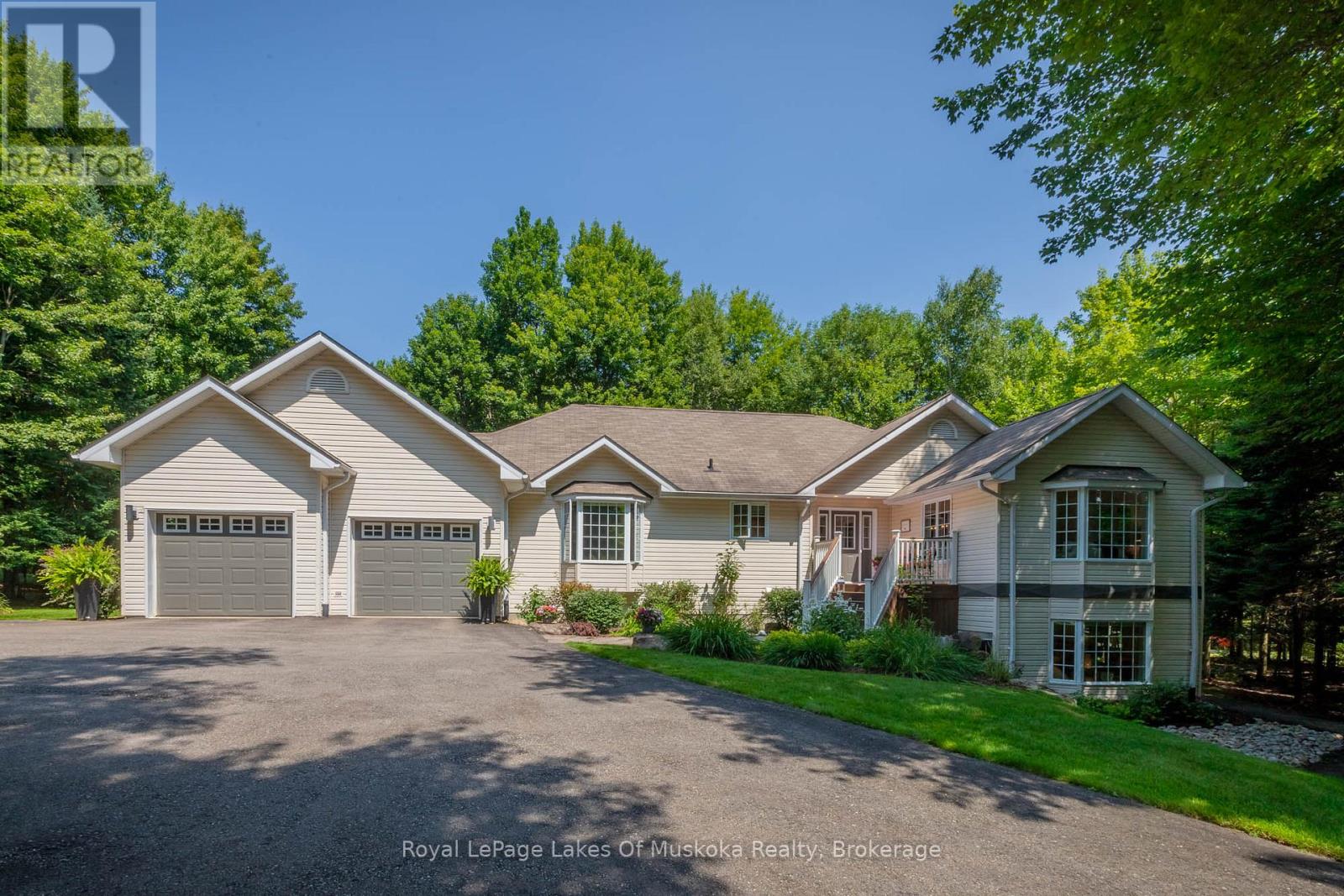 24 Birchwood Cres, Huntsville, ON P1H 0A6