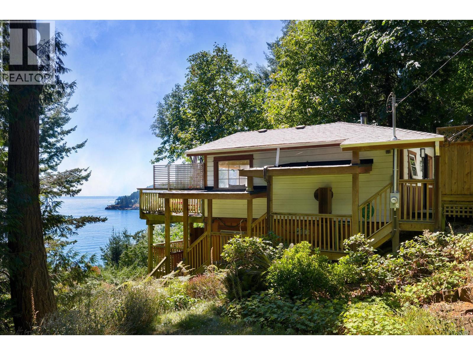 1491 Eagle Cliff Rd, Bowen Island, BC V0N 1G1