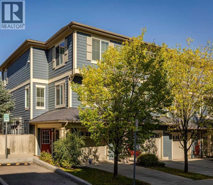 8 Kinlea Common NW, Calgary, AB T3K 3Z5