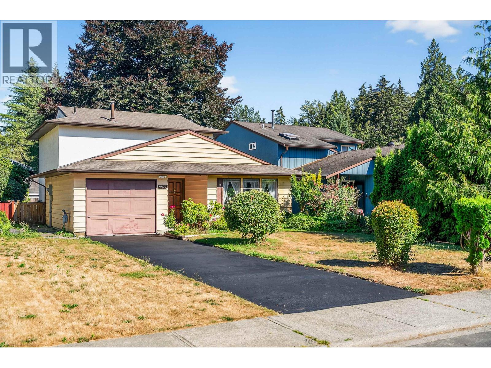 1209 Nestor St, Coquitlam, BC V3E 1H3