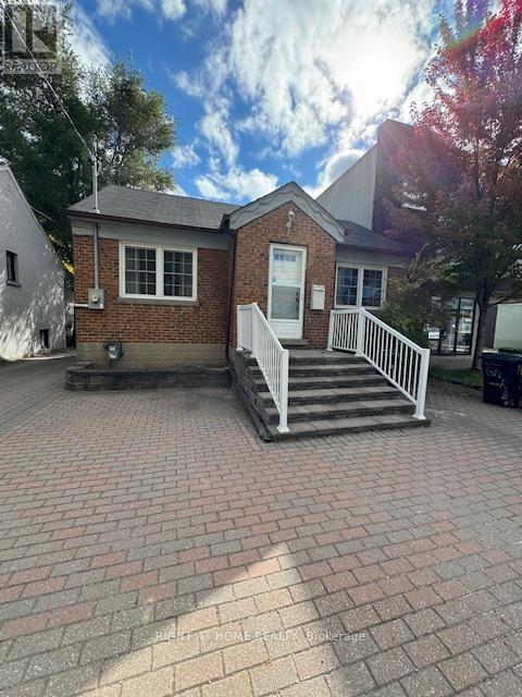 227 Sheppard Ave W, Toronto, ON M2N 1N2
