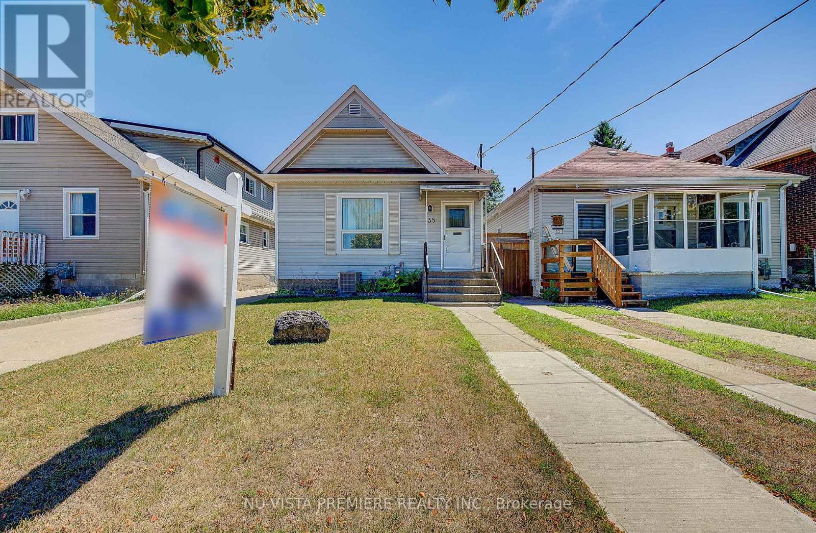 35 Major St, London, ON N5Z 1E2