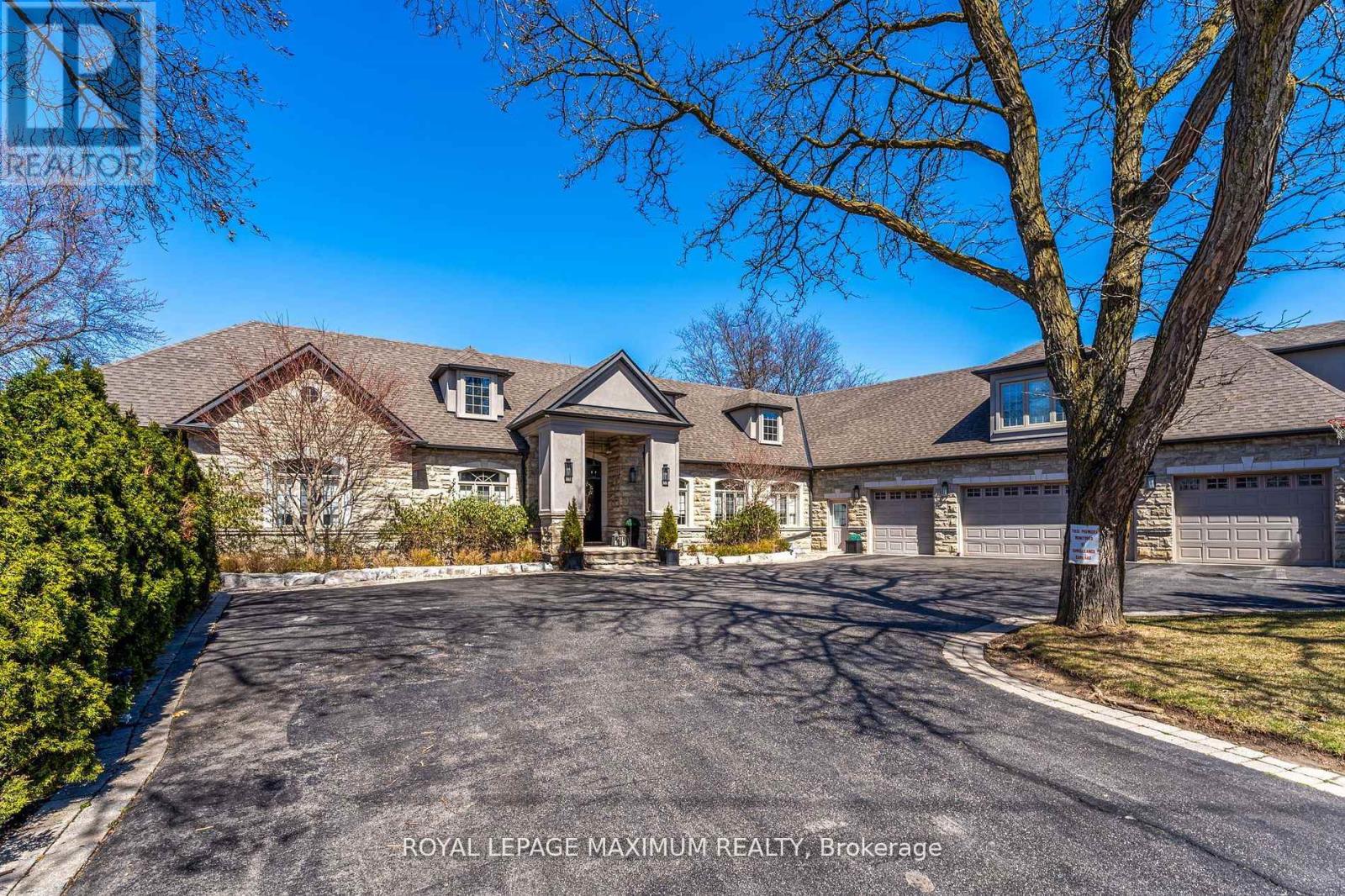 14 Pine Grove Rd, Vaughan East Woodbridge, ON L4L 2X1