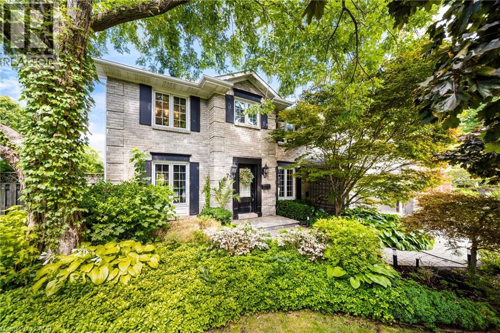 73 Terrence Park Dr, Hamilton, ON L9G 4B5