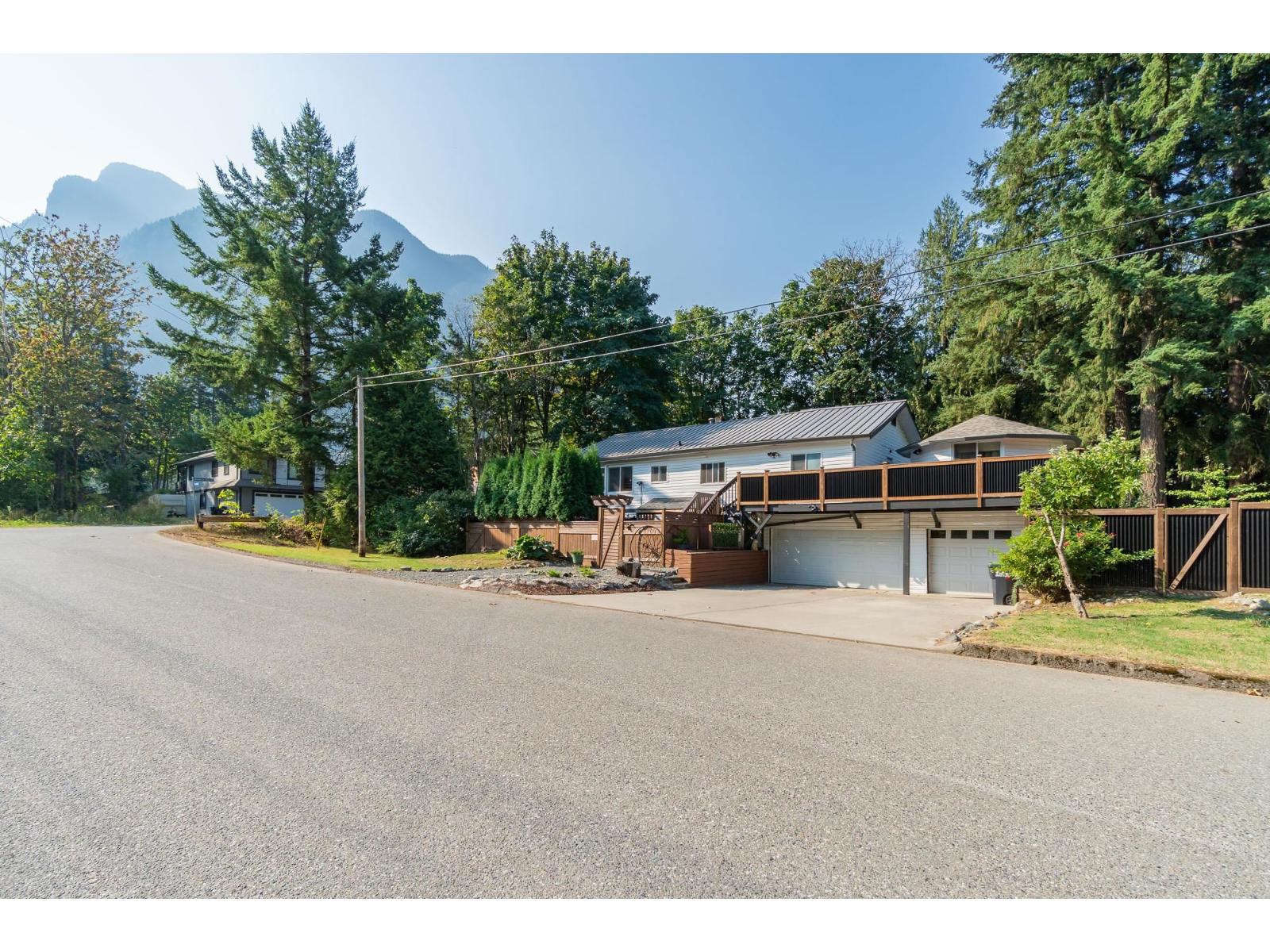 695 Hudson Bay Streethope, Hope, BC V0X 1L4