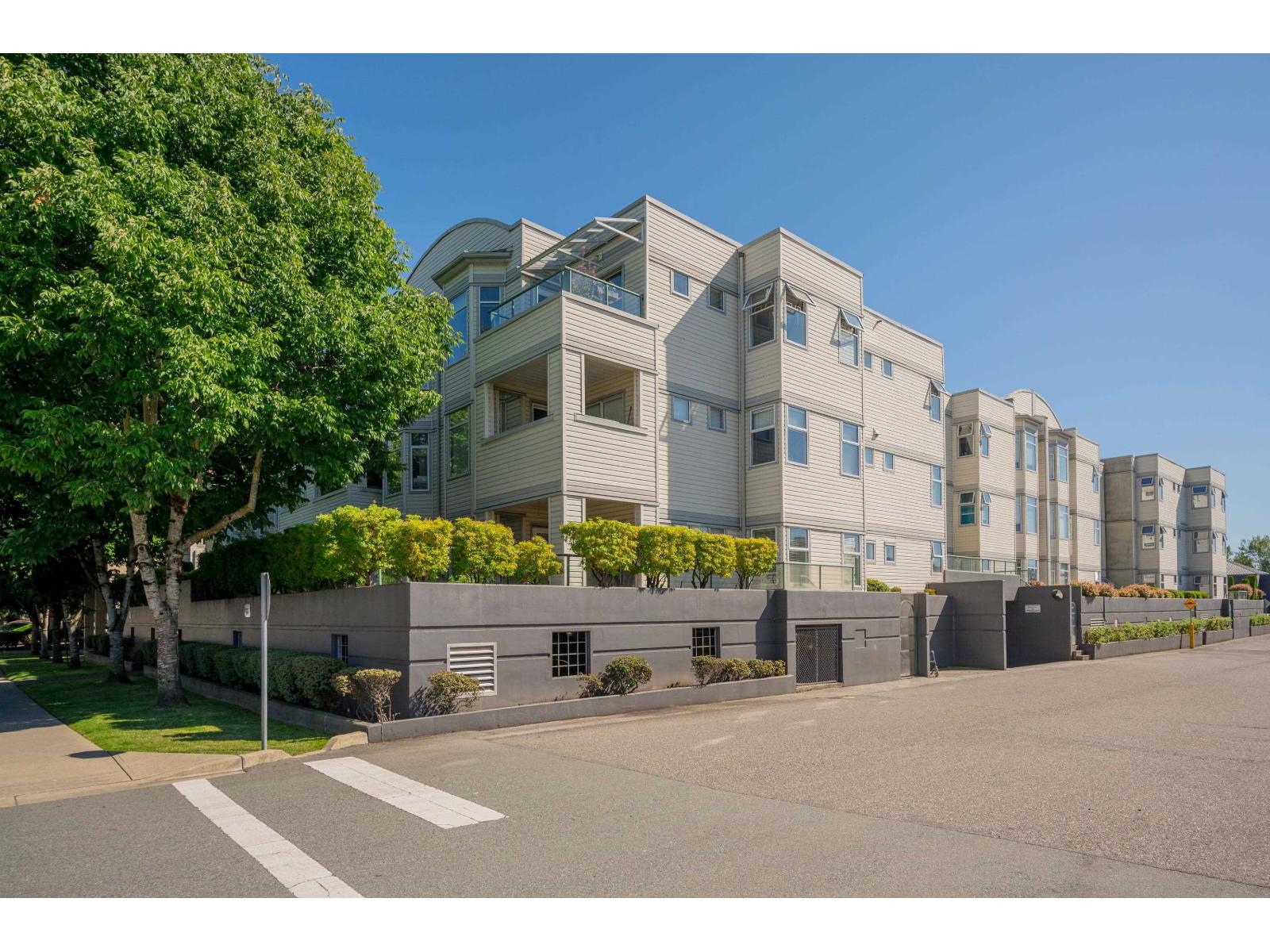 20680 56 Avenue Unit 307, Langley, BC V3A 3Z1