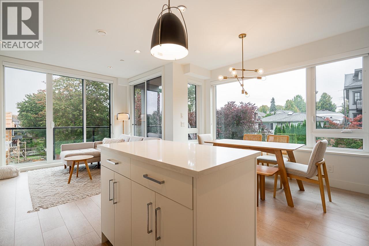 4756 Duchess St, Vancouver, BC V5R 0K3