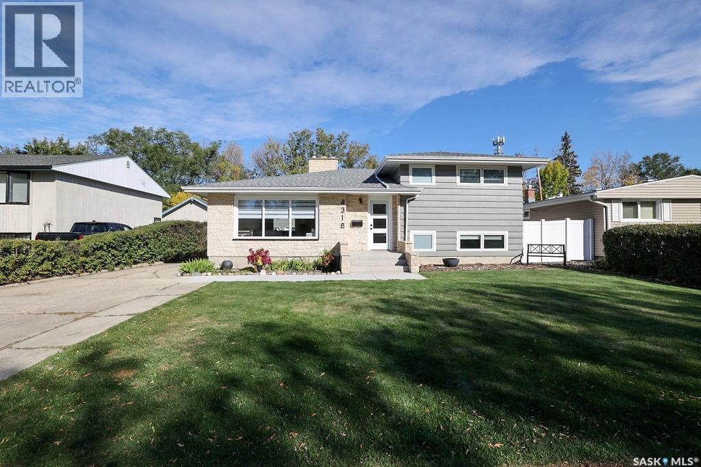 4318 Castle Rd, Regina, SK S4S 4W3