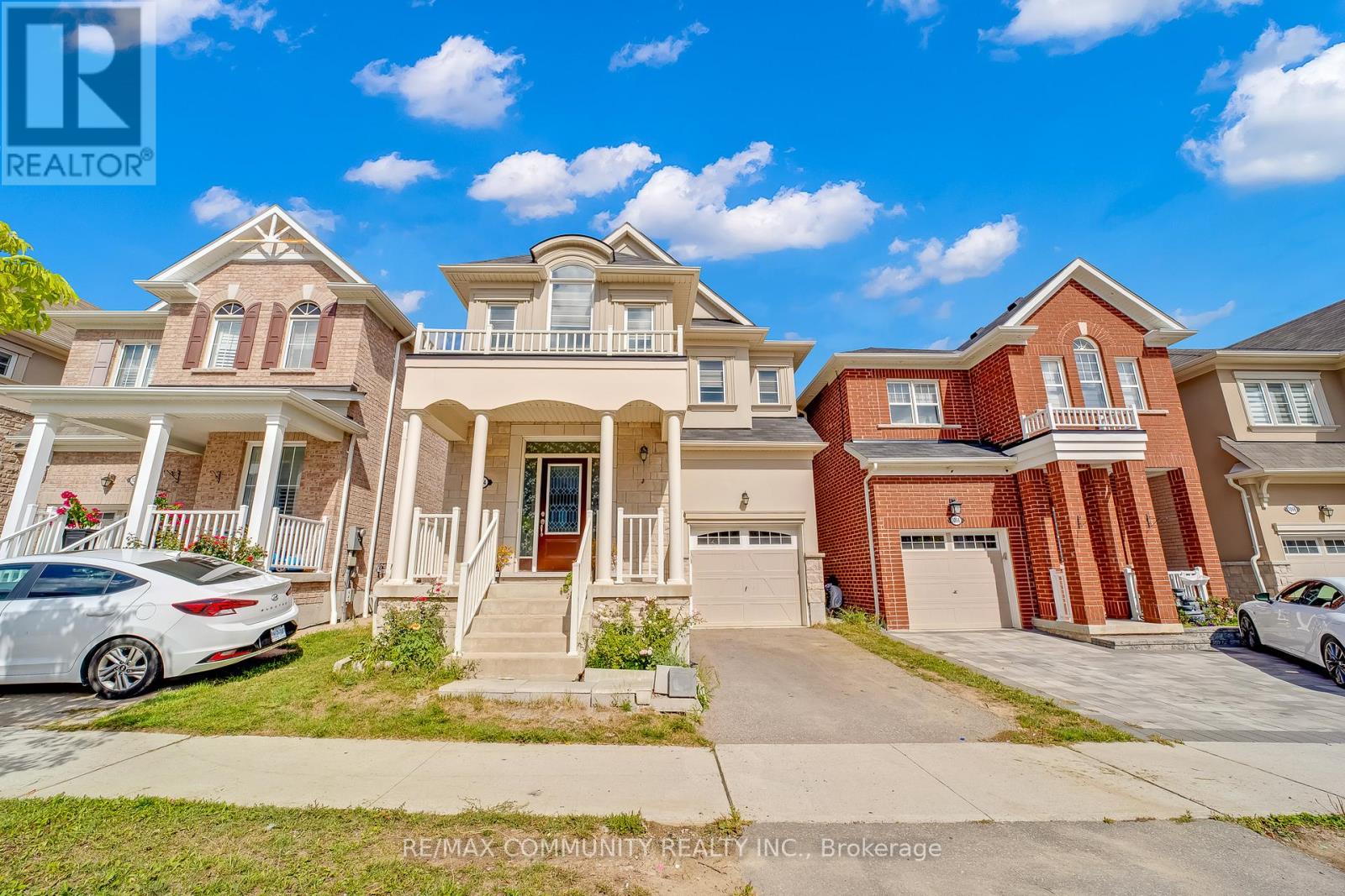 1064 Cameo St, Pickering, ON L1X 0G2