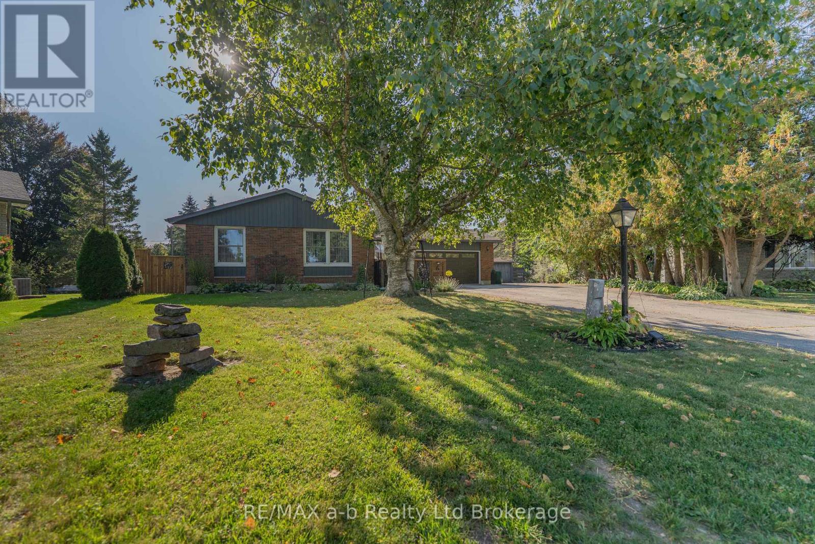 6 Camdon Ct, Tillsonburg, ON N4G 4B3