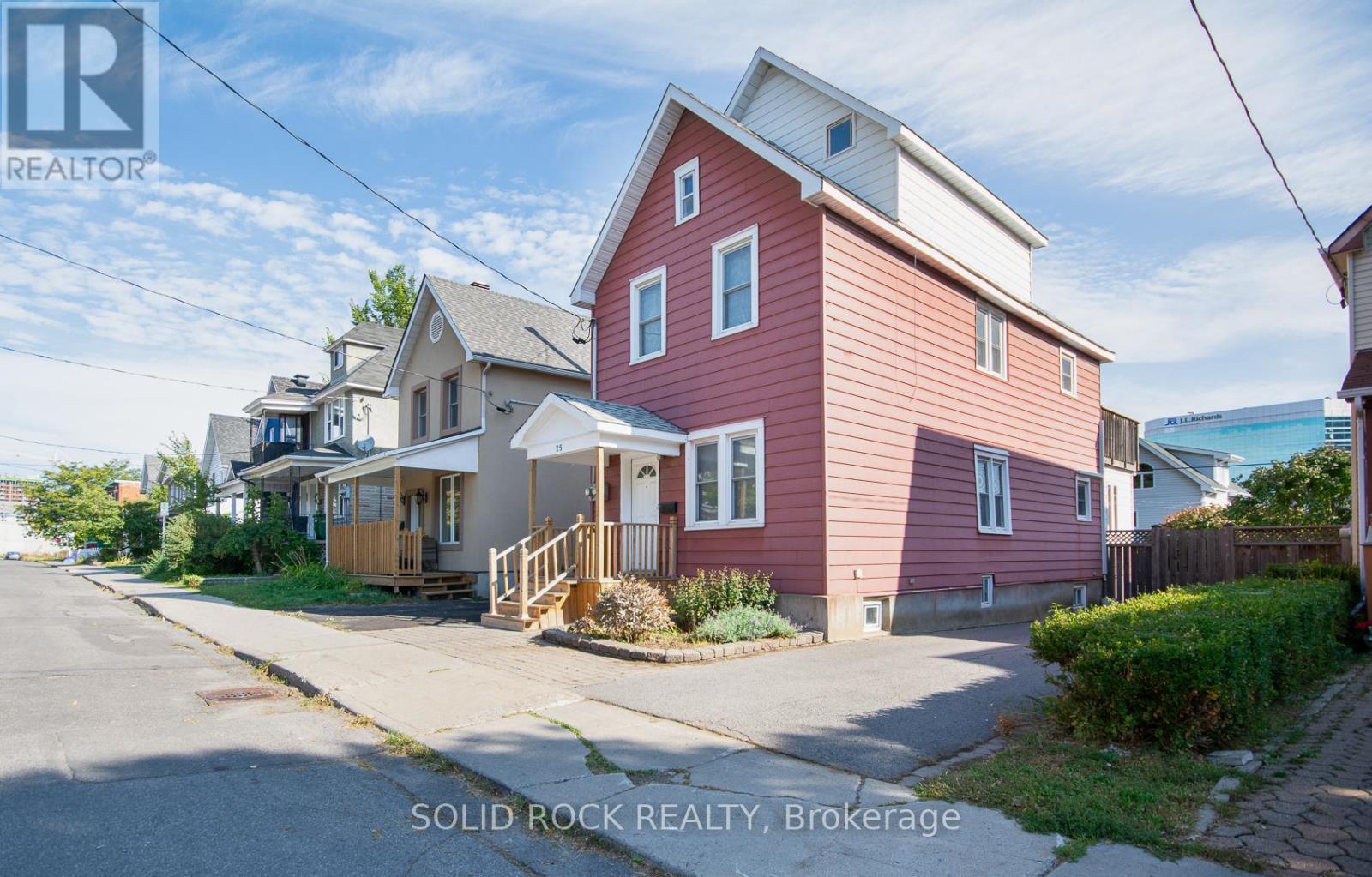 25 Champagne Ave S, Ottawa, ON K1S 4P1