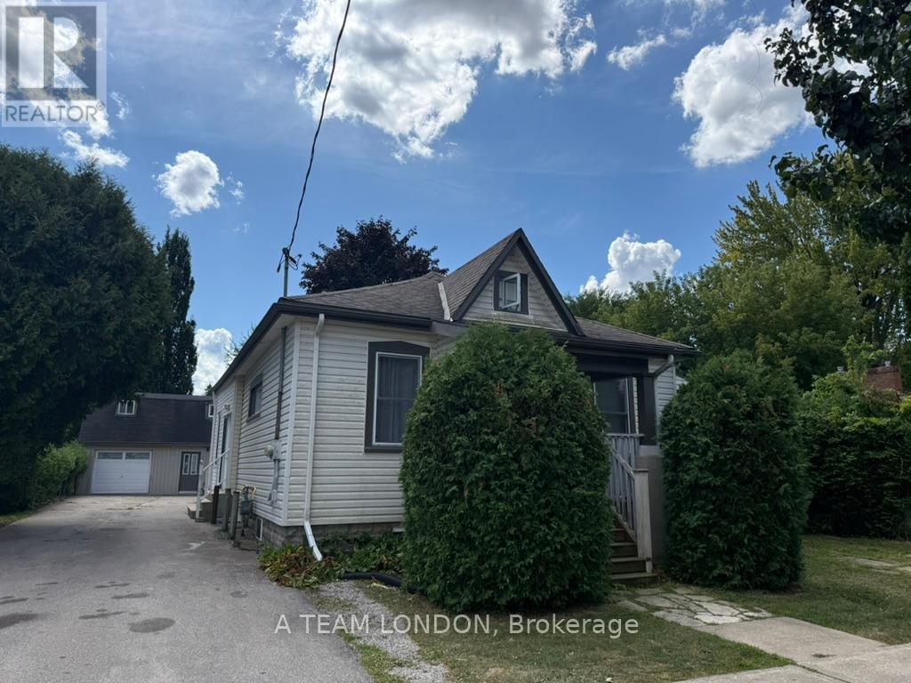 162 Mount Pleasant Ave, London, ON N6H 1E2