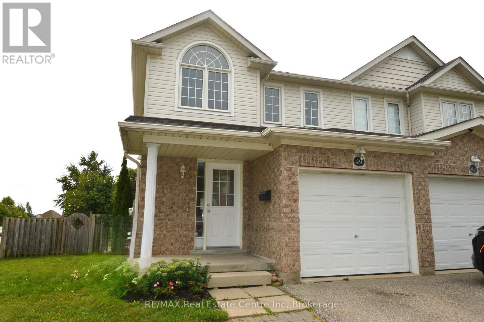 49 Edwards St, Guelph Grange Road, ON N1E 0B8