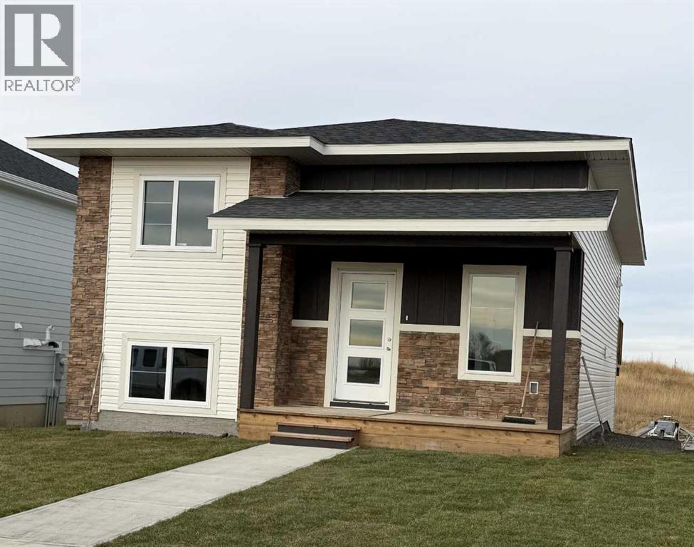 6 Metcalf Way, Lacombe, AB T4L 0J8