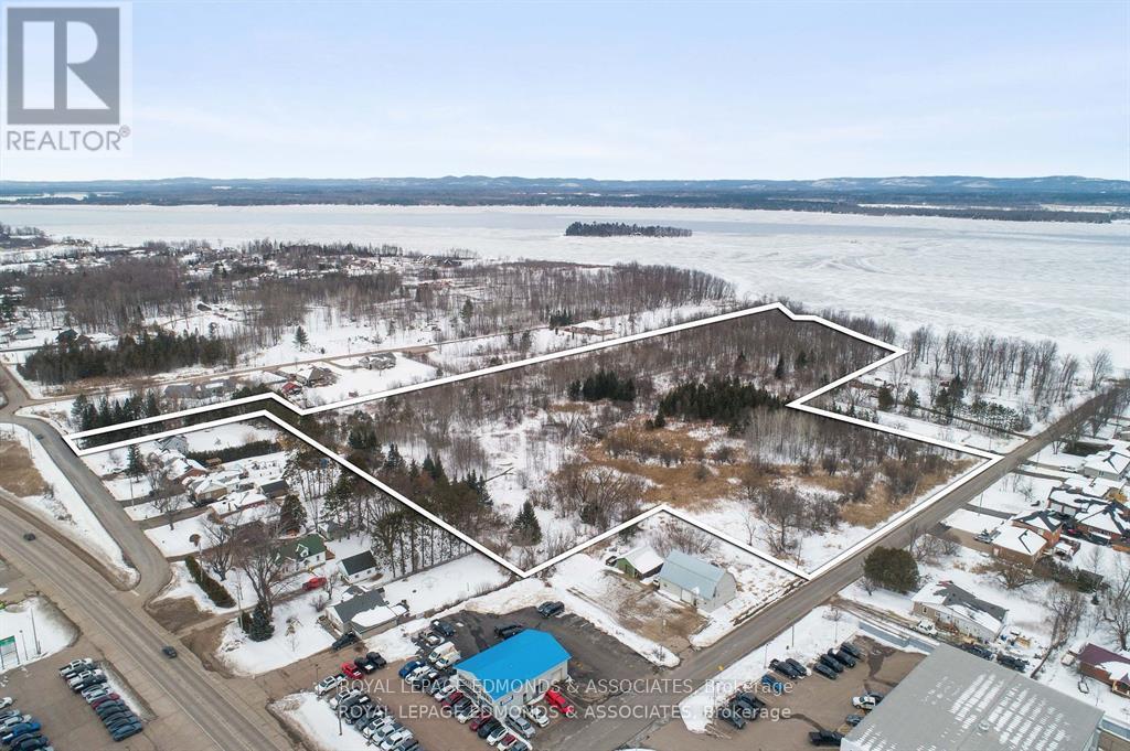 0 Golf Course Rd, Laurentian Valley, ON K8A 5L8