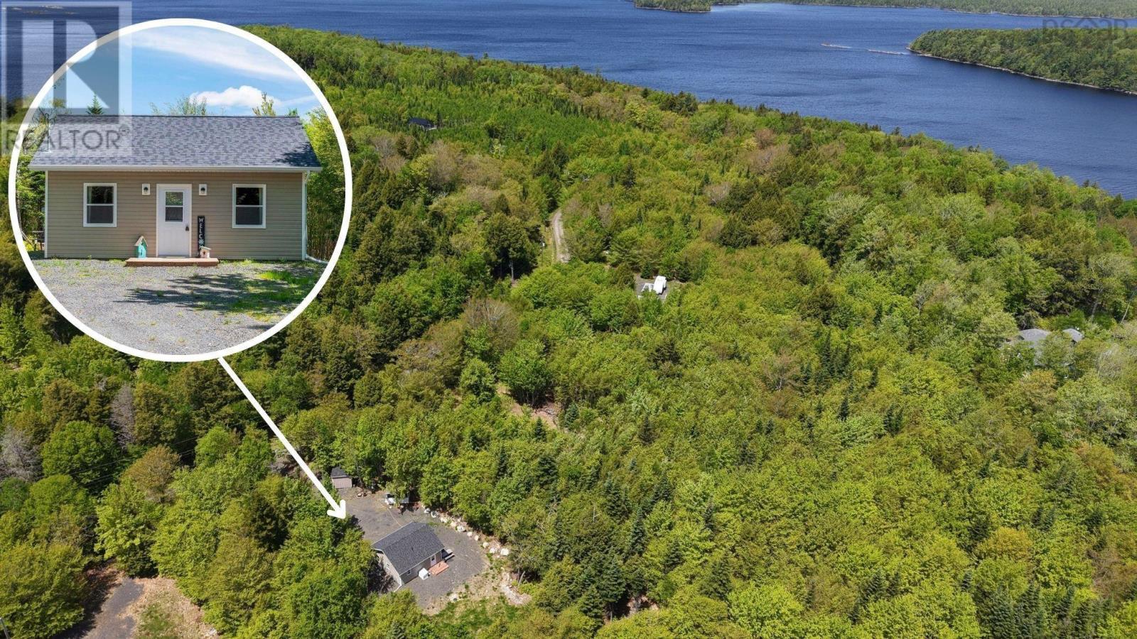 38 Joseph St, Labelle, NS B0T 1E0