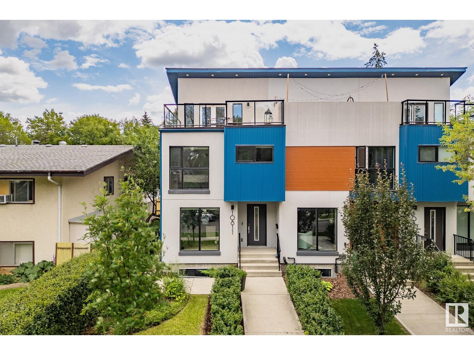 64 Av Nw Unit 10811, Edmonton, AB T6H 1T3