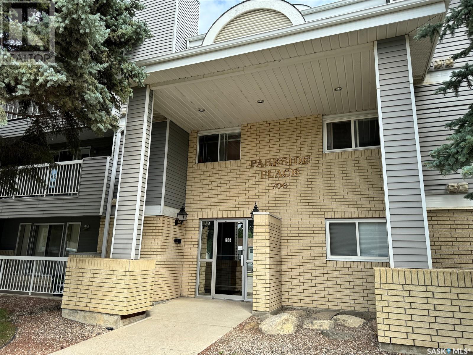 706 Confederation Drive Unit 303, Saskatoon, SK S7L 5R7