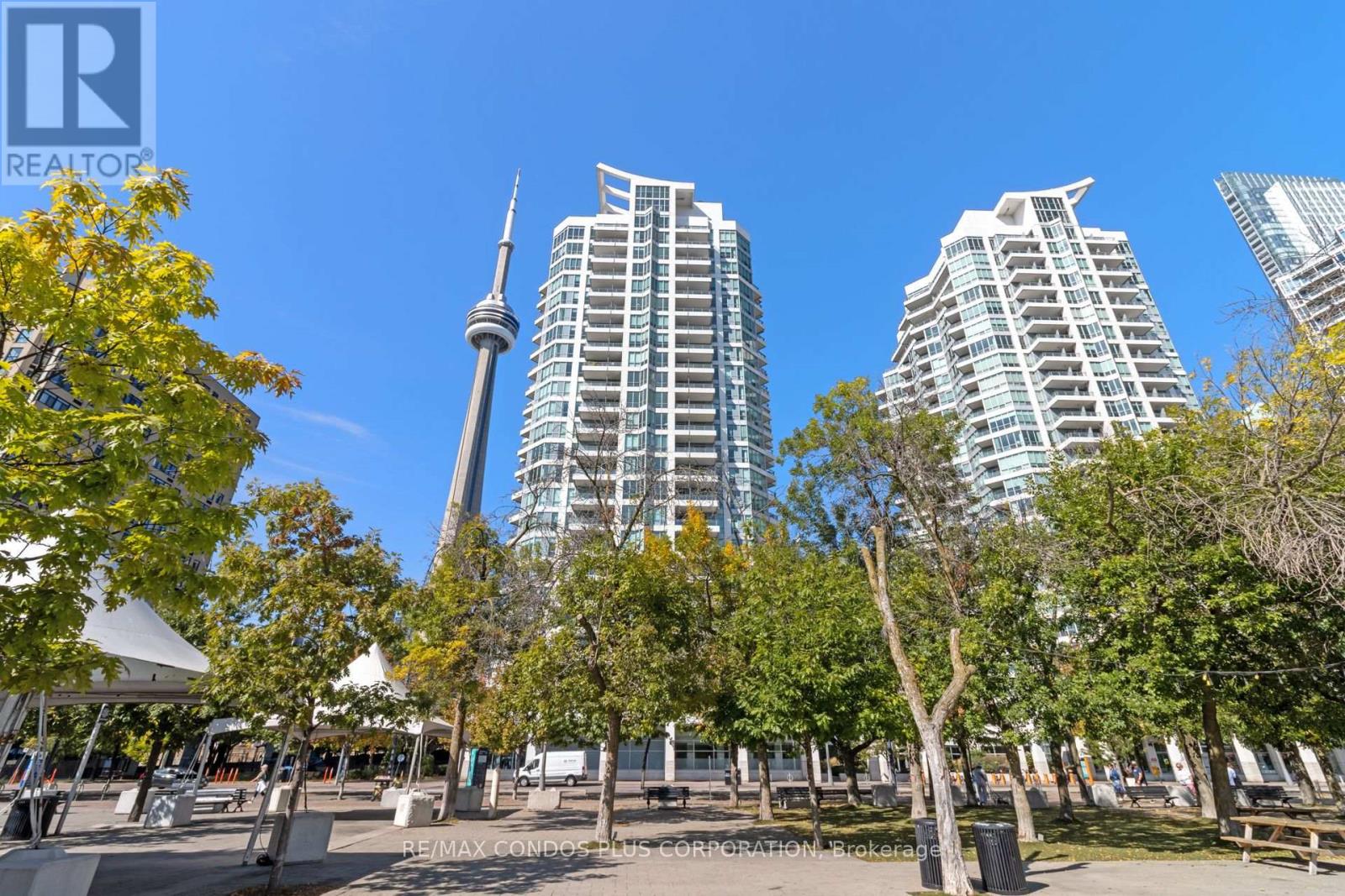 1215 230 Queens Quay W, Toronto, ON M5J 2X1