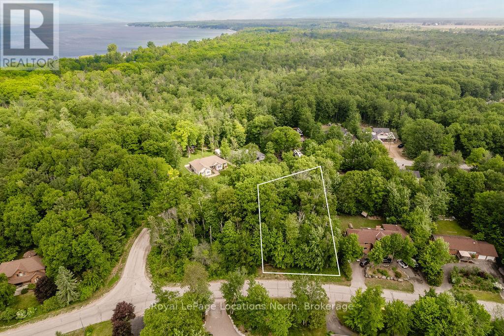 16 Sunward Dr, Wasaga Beach, ON L9Z 1B3