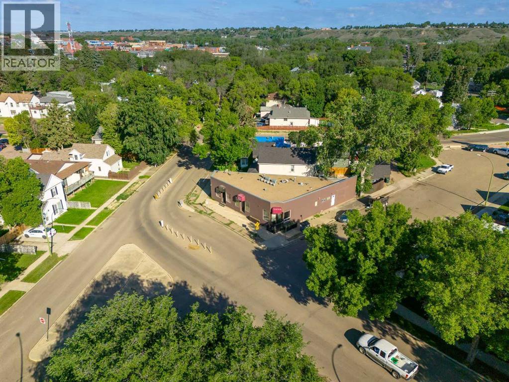 925 Yuill St SE, Medicine Hat, AB T1A 0Y9