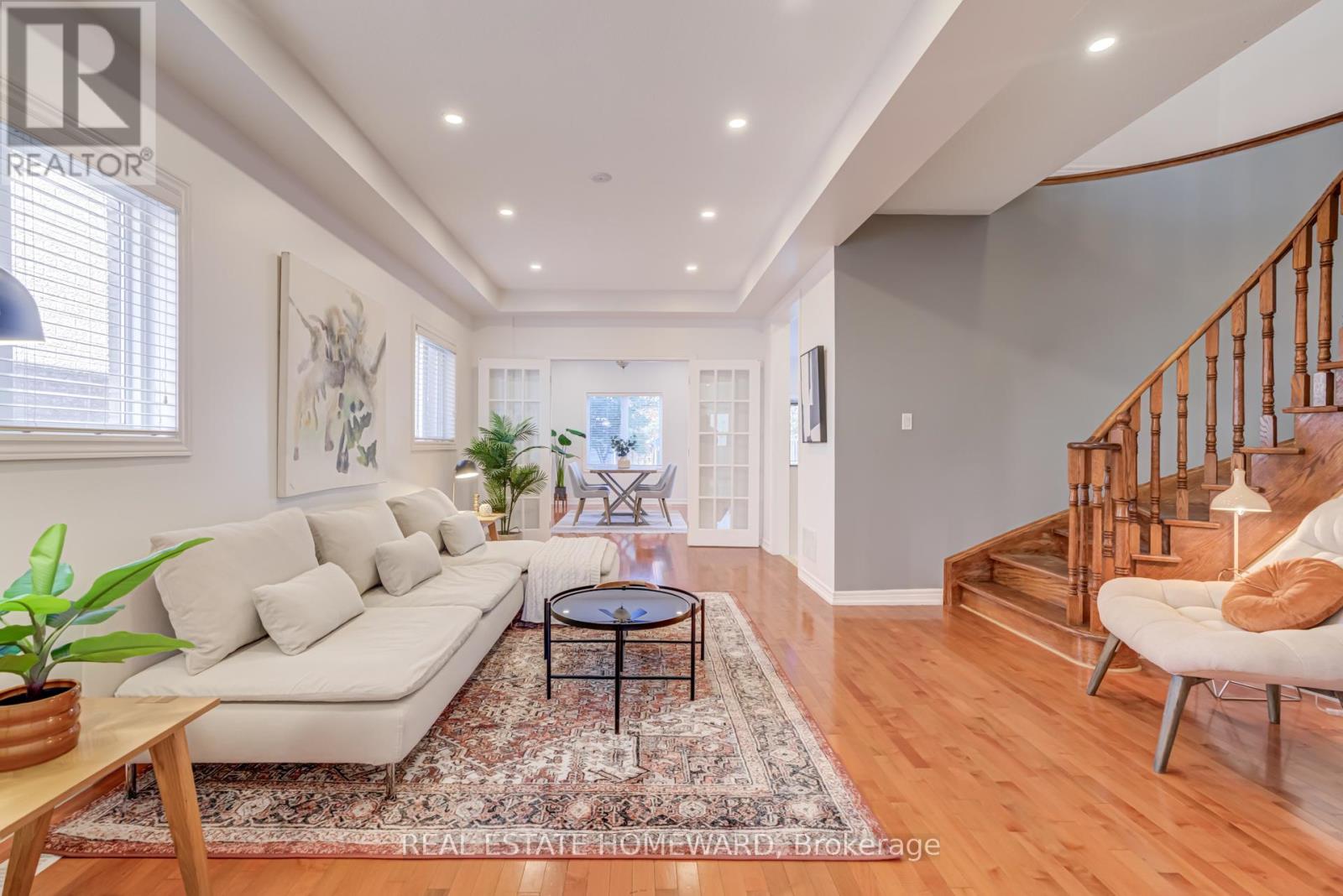 8 Ozner Cres, Vaughan, ON L4H 0E2