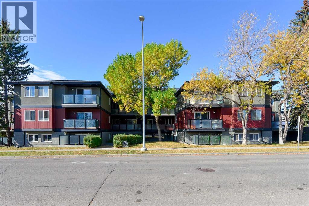 1915 26 Street Sw Unit 203, Calgary, AB T3E 2A2