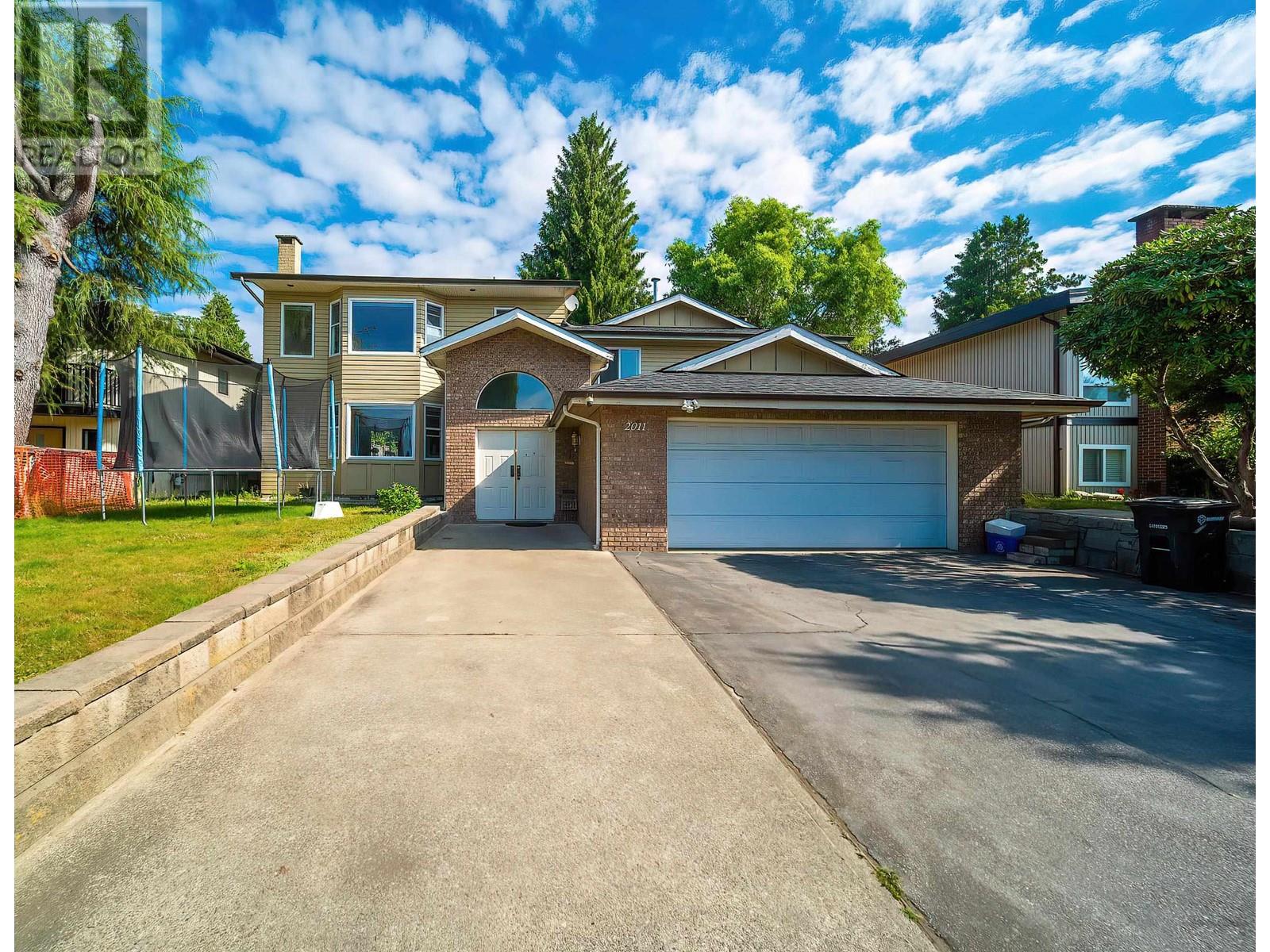 2011 Paulus Cres, Burnaby, BC V5A 2M2