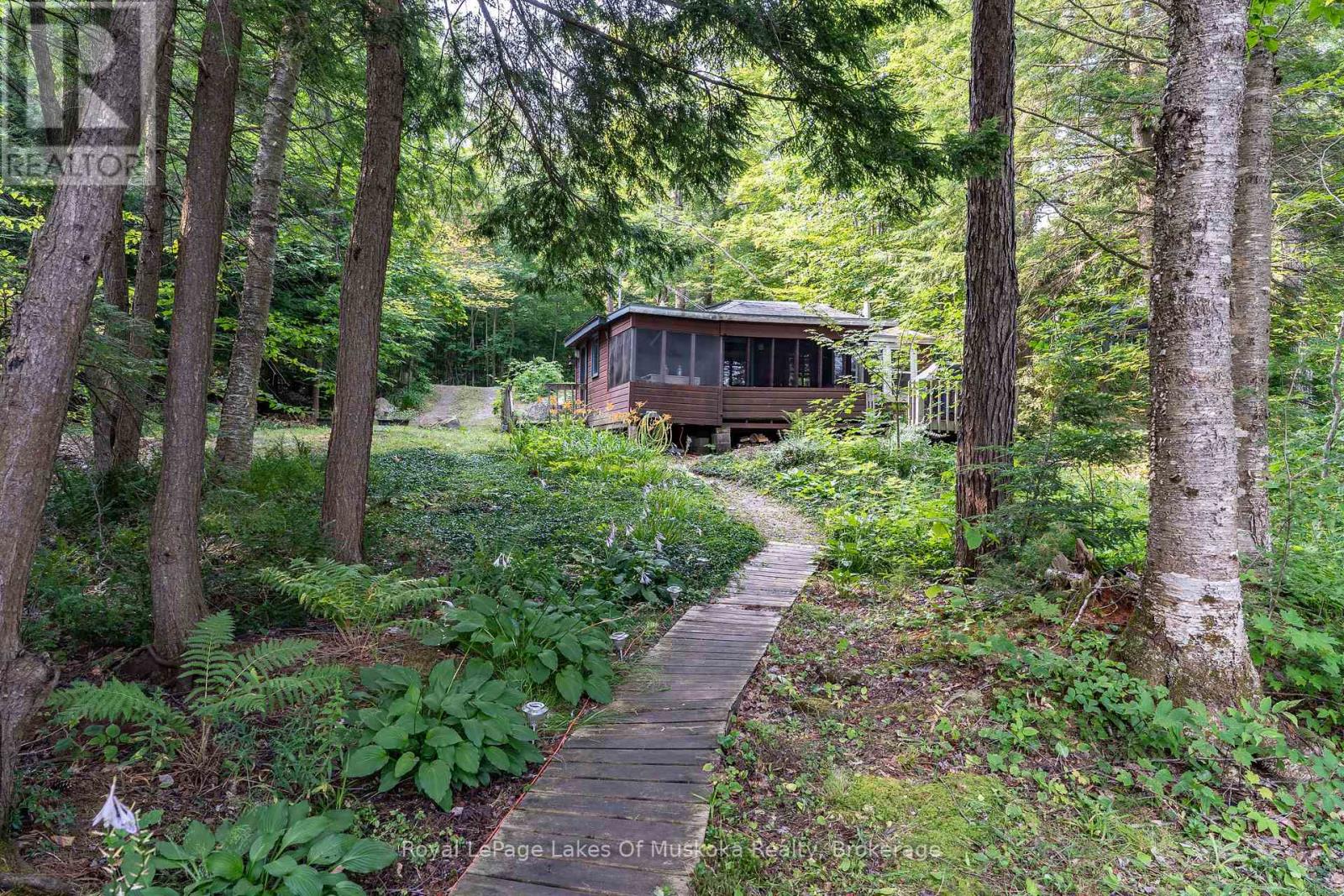 1072 Long Lake Rd, Muskoka Lakes Wood Muskoka Lakes, ON P0C 1A0