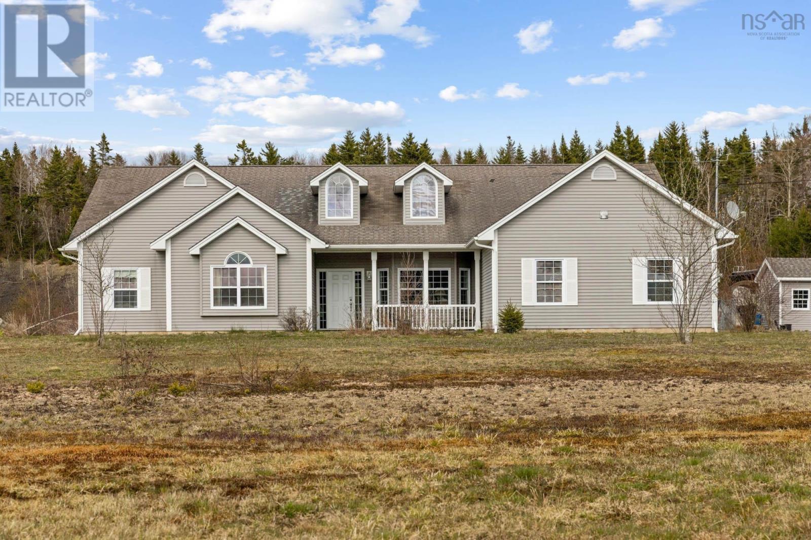 315 Highway 1, Mount Uniacke, NS B0N 1Z0