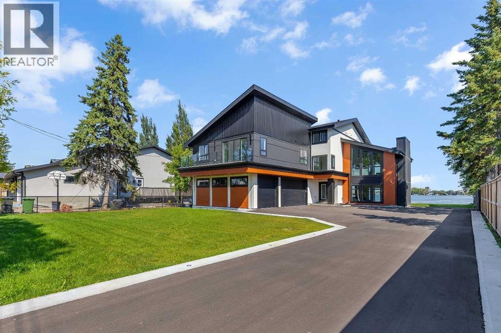 476 W Chestermere Dr, Chestermere, AB T1X 1B3