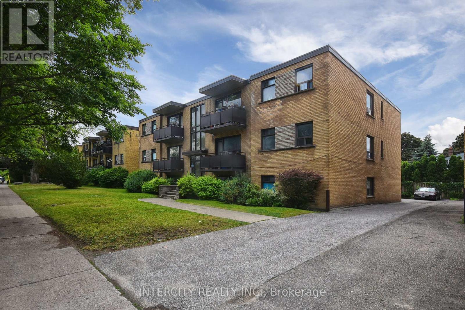 415 Wilson Ave, Toronto Clanton Park, ON M3H 1T4