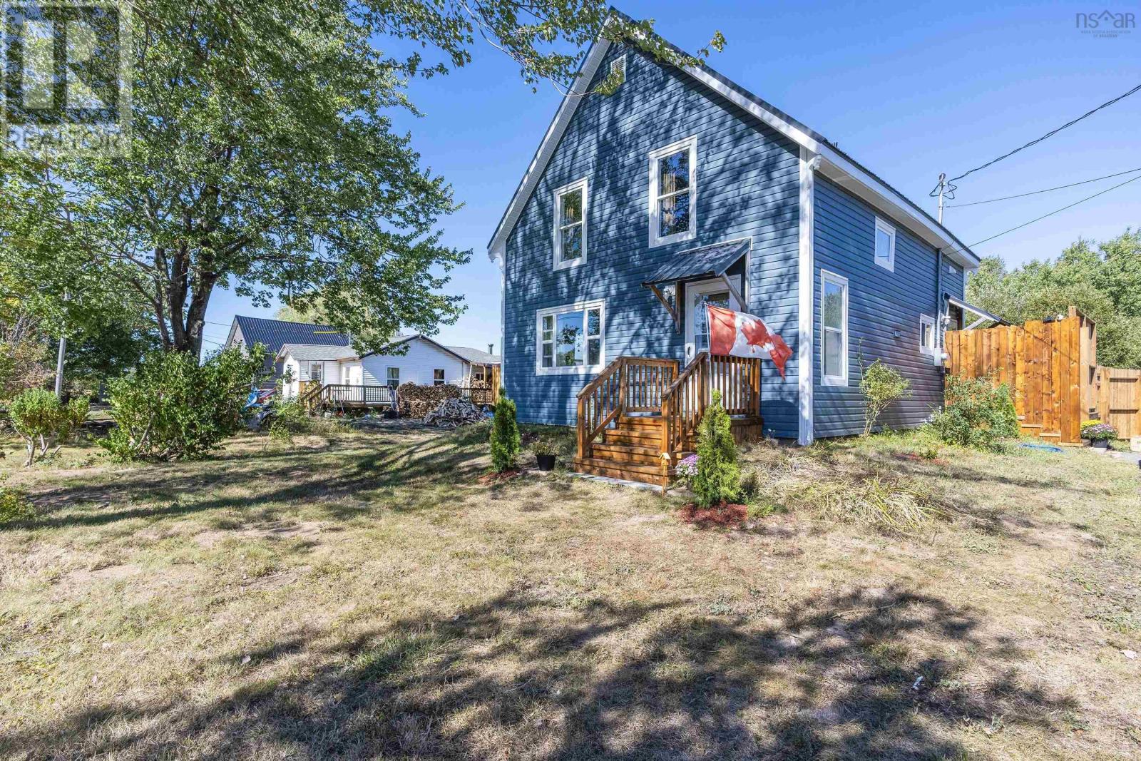 97 Station Rd, Lawrencetown, NS B0S 1M0