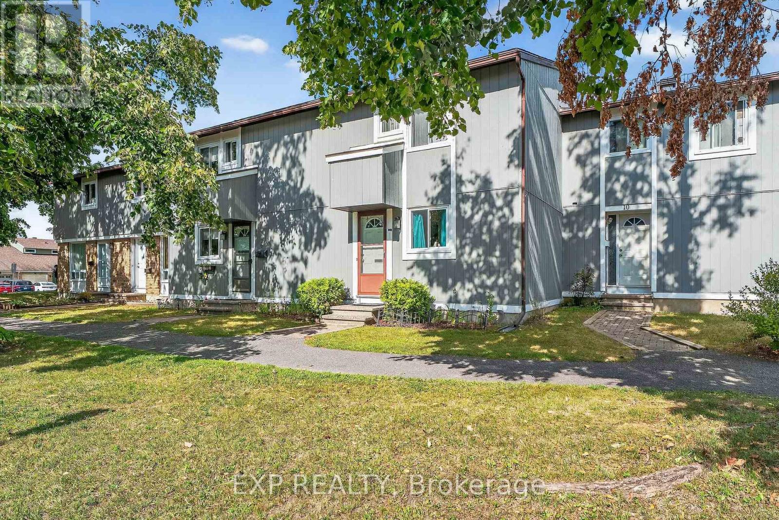 81 8 Sherway Dr, Ottawa, ON K2J 1N3