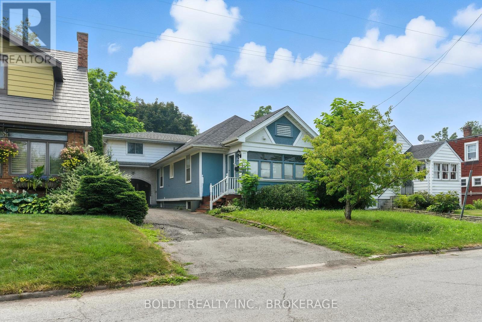 63 Permilla St, St. Catharines, ON L2S 2G4