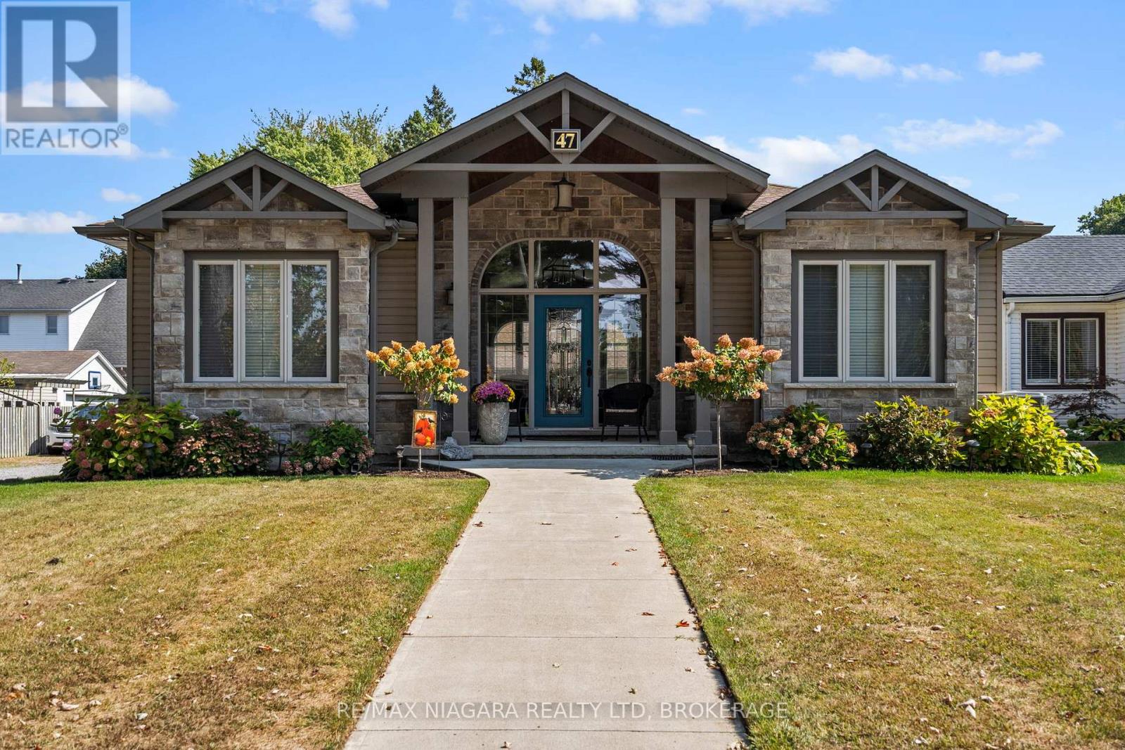 47 Rosemount Ave, Port Colborne, ON L3K 5P8