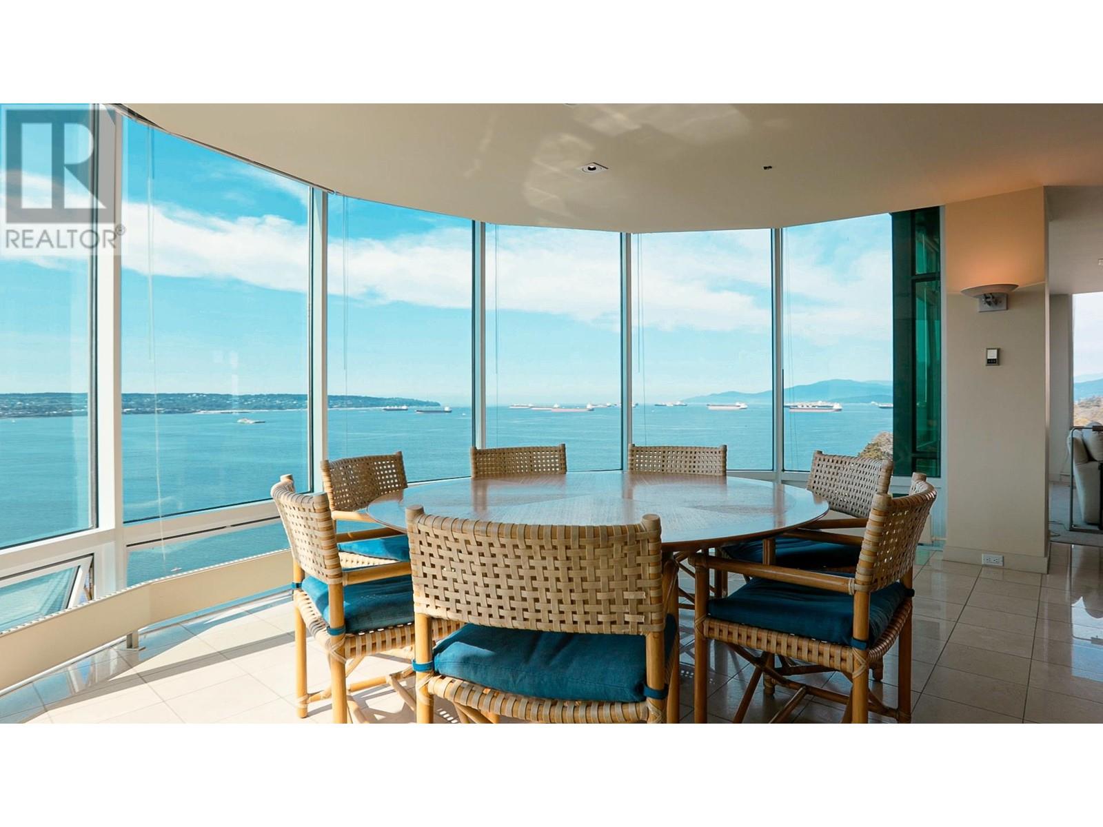 1919 Beach Avenue Unit 1600, Vancouver, BC V6G 1Z2