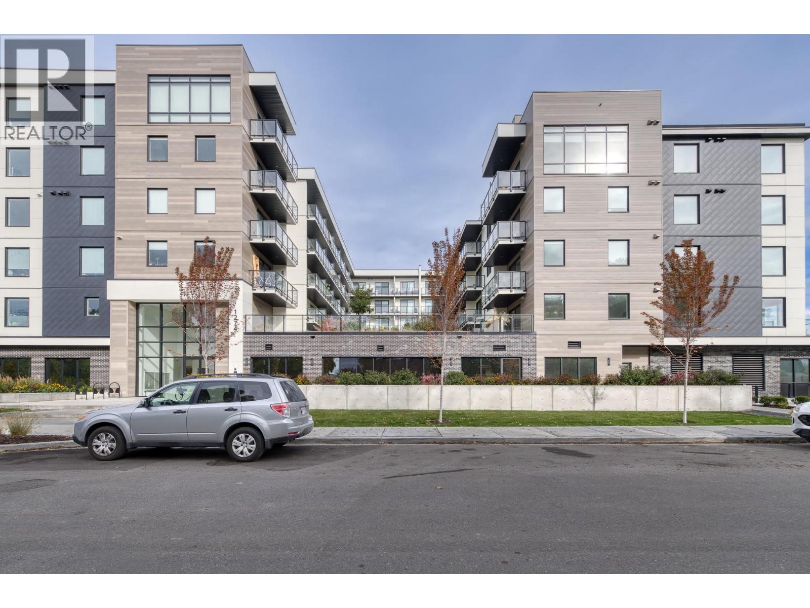 1274 Devonshire Avenue Unit 306, Kelowna, BC V1Y 0M7