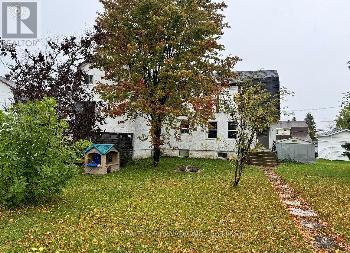 162-164 Aurora St, Iroquois Falls, ON P0K 1E0