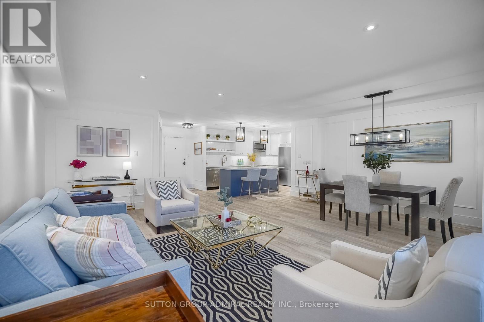 299 Mill Rd Ph3 Rd, Toronto, ON M9C 4V9