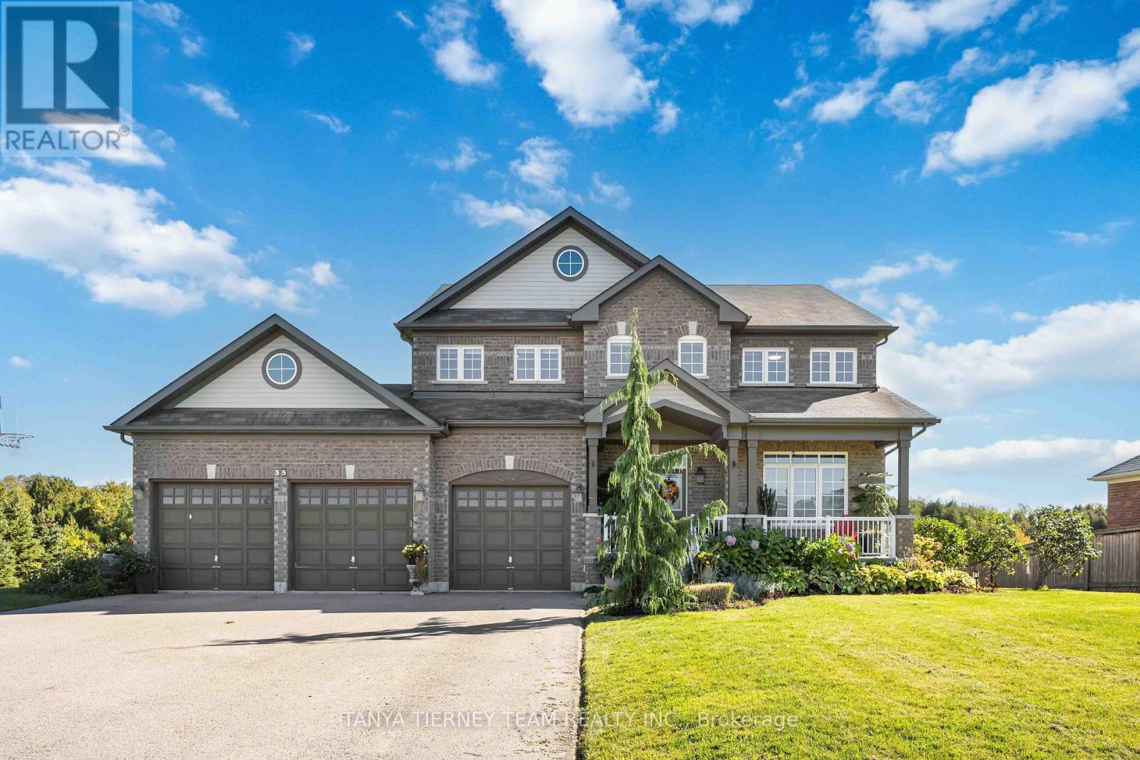 35 Charles Tilley Cres, Clarington, ON L0A 1J0