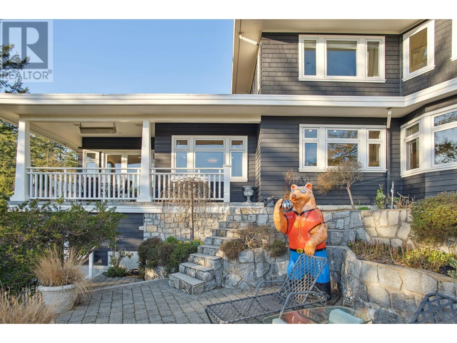 4668 Headland Dr, West Vancouver, BC V7W 3J3
