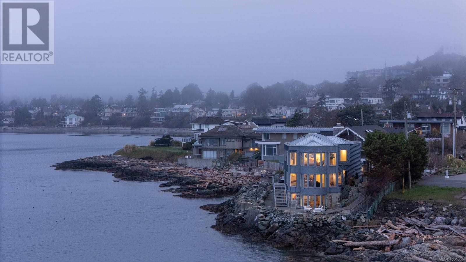 2179 Crescent Rd, Oak Bay, BC V8S 2H4