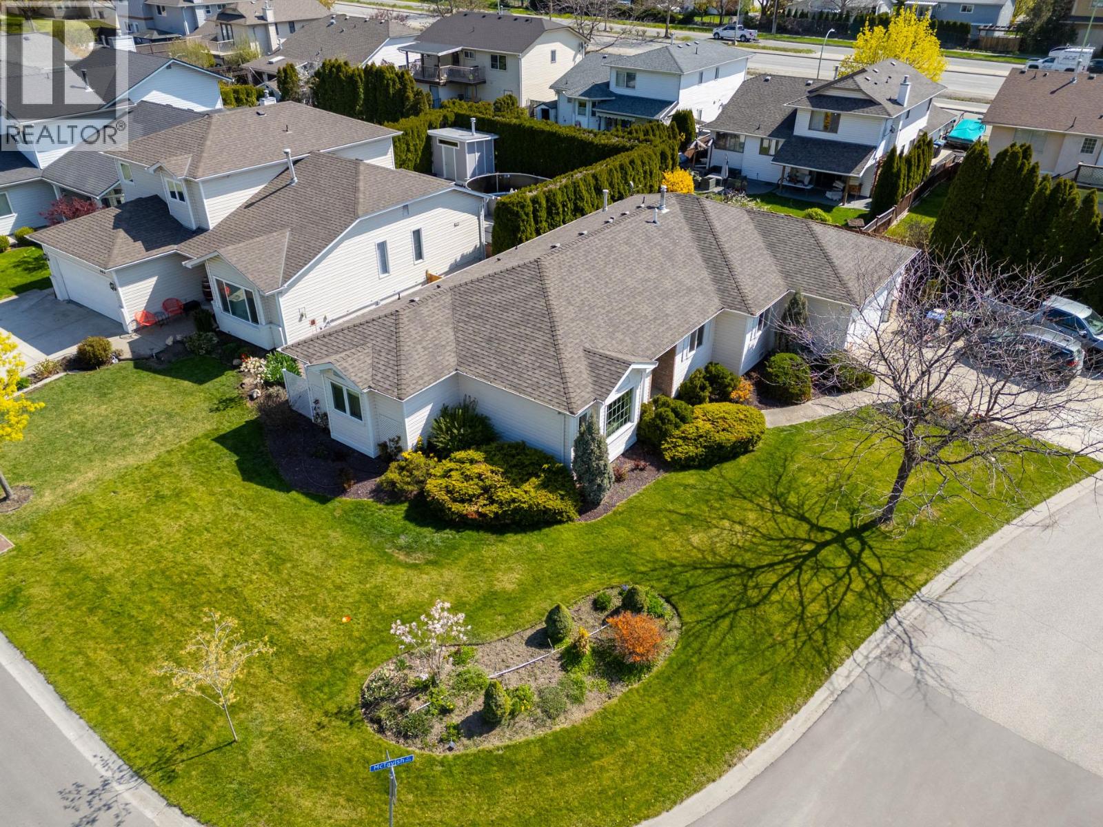 390 Mctavish Cres, Kelowna, BC V1V 1P1