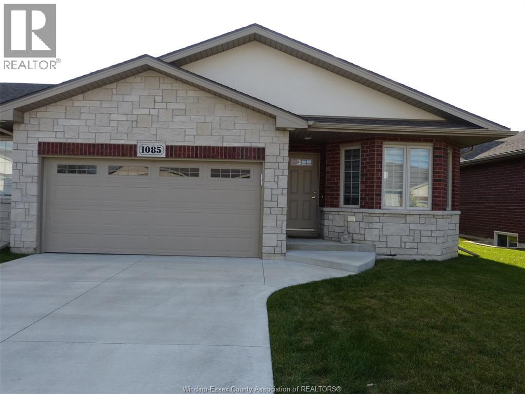 1085 Copeland Ave, Windsor, ON N8P 1E3